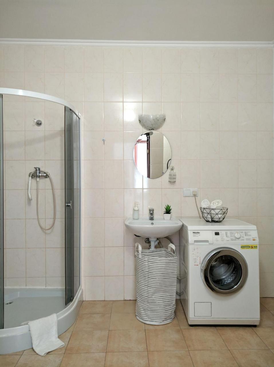 Best Apartment In The Center Мукачево Екстер'єр фото